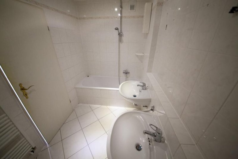 Rodgau DIETZ: Provisionsfreie 4 Zi. ETW im 5. OG mit Aufzug, Loggia, Keller, eigener Garage! SOFORT FREI! Wohnung kaufen