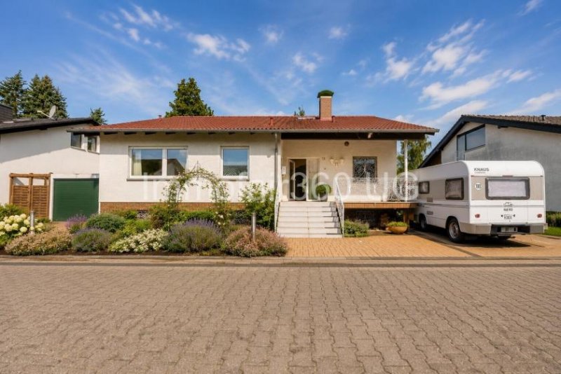 Rodgau Viel Platz für neue Ideen: Großzügiges Familienhaus mit Gartenidylle in Rodgau Haus kaufen