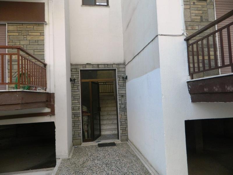 Nea Flogita Chalkidike Wohnung mit 38 qm auf der erste Etage in Nea Flogita Chalkidike Wohnung kaufen