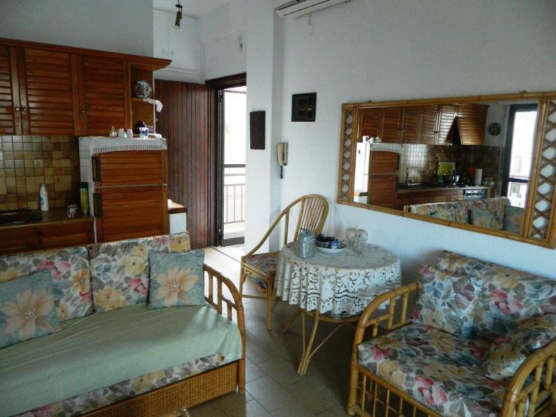 Nea Flogita Chalkidike Wohnung mit 38 qm auf der erste Etage in Nea Flogita Chalkidike Wohnung kaufen