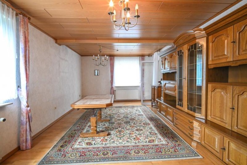 Seligenstadt Gut geschnittenes 2-Familienhaus mit Garage, Carport, Garten und Keller! Haus kaufen