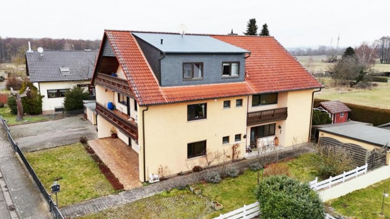 Hasselroth DIETZ: XXL 3 Familienhaus mit 3 Garagen - Ruhige Feldrandlage inkl. angrenzendem Wiesengrundstück! Haus kaufen
