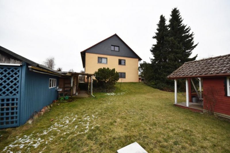 Hasselroth ***RESERVIERT***DIETZ: XXL 3 Familienhaus mit 3 Garagen - Ruhige Feldrandlage inkl. Wiesengrundstück Haus kaufen