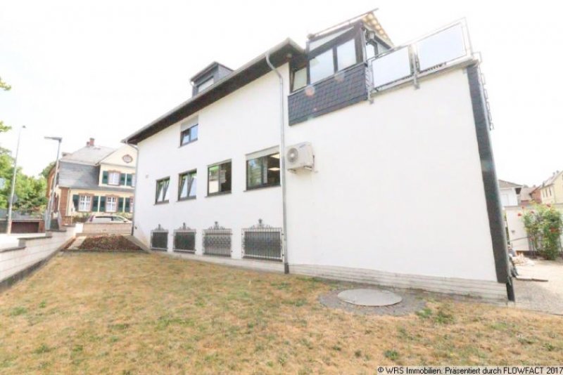 Büdingen WRS Immobilien - Büdingen - Wohn-/Geschäftshaus Innenstadt inkl. 7 Einzelgaragen - Netto 6,24 % Haus kaufen