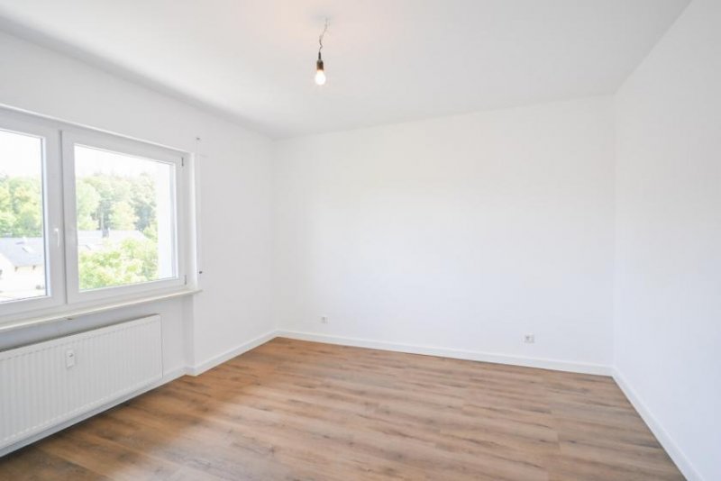 Aschaffenburg DIETZ: 3-Zimmer-Wohnung im 1. OG im energetisch sanierten 7-FH m. Balkon n. Godelsberg und Waldrand! Wohnung kaufen
