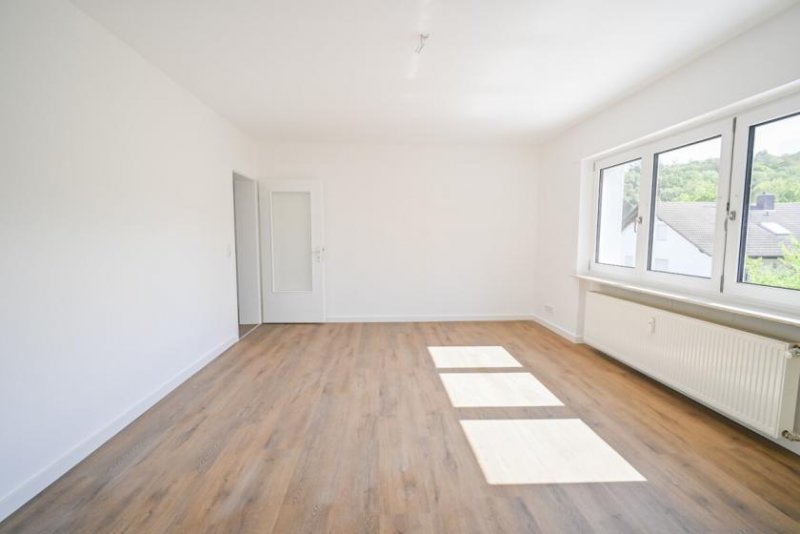 Aschaffenburg DIETZ: 3-Zimmer-Wohnung im 1. OG im energetisch sanierten 7-FH m. Balkon n. Godelsberg und Waldrand! Wohnung kaufen