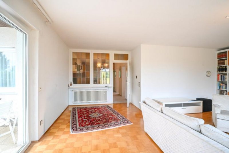 Großostheim DIETZ: Gepflegter Bungalow in direkter Feldrandlage mit Keller, Garage und viel Platz in Ringheim! Haus kaufen