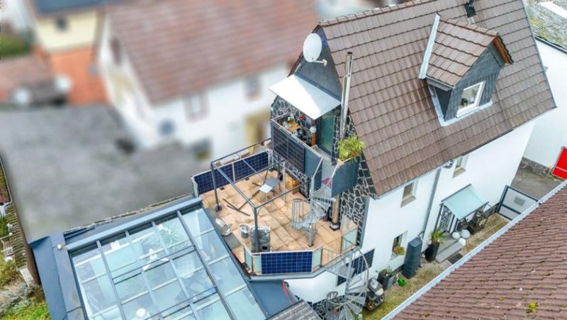 Großostheim DIETZ: Gepflegtes Wohnhaus + Einliegerwohnung im Ortskern von Großostheim mit Wintergarten + Garage! Haus kaufen