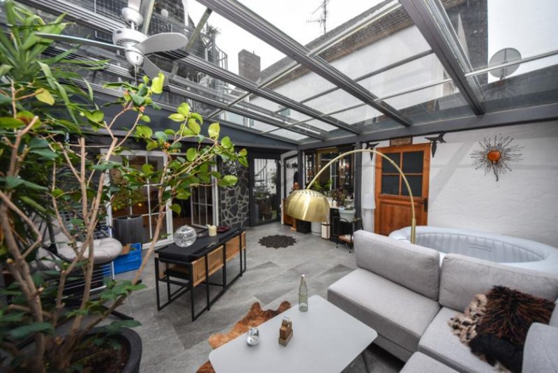 Großostheim DIETZ: Gepflegtes Wohnhaus + Einliegerwohnung im Ortskern von Großostheim mit Wintergarten + Garage! Haus kaufen