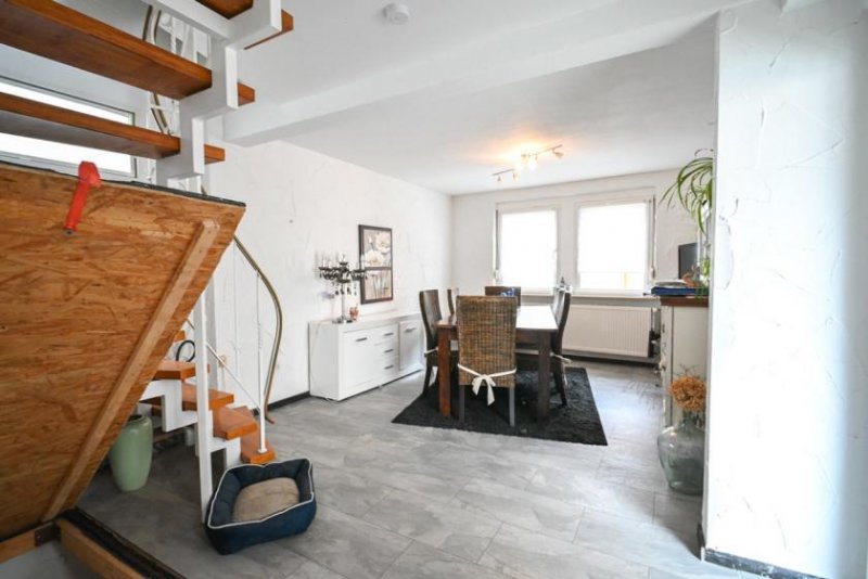 Großostheim Einfamilienhaus mit Terrasse und Hofbereich in Großostheim! Haus kaufen