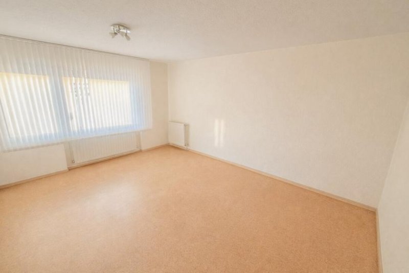 Goldbach (Landkreis Aschaffenburg) DIETZ: Größer als manches Haus! 4-Zimmer-Obergeschosswohnung - 3-fach-Verglasung - Pelletsheizung Wohnung kaufen