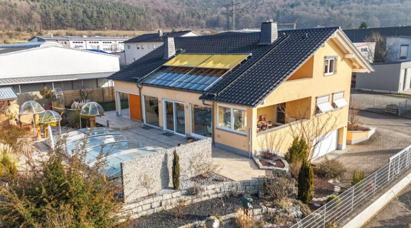 Elsenfeld DIETZ: Einzigartiges Architektenhaus mit Einliegerwohnung, Pool und Gewerbehalle für Ihr Unternehmen Haus kaufen