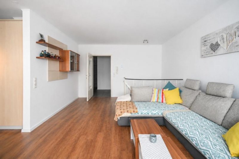Niedernberg DIETZ: Frei werdende 4-5-Zimmer Maisonettewohnung mit Terrasse, Garage und Grünfläche in Niedernberg Wohnung kaufen