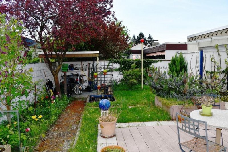 Darmstadt Architektenbungalow + Einliegerwohnung + separate Büroeinheit in Feldrandlage von DA-Arheilgen Haus kaufen