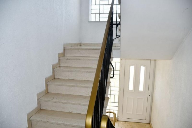 Pfungstadt Großzügiges 3-Parteienhaus in angenehmer zentraler Wohnlage von Pfungstadt Haus kaufen