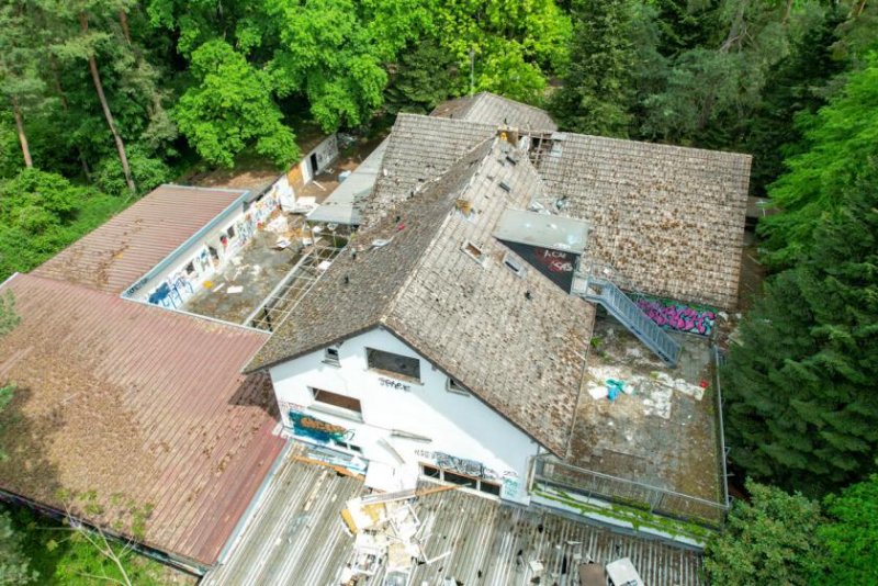 Weiterstadt DIETZ: Sanierungsbedürftiges Hotel in idyllischer Waldrandlage von Weiterstadt mit 33 Zimmern! Gewerbe kaufen