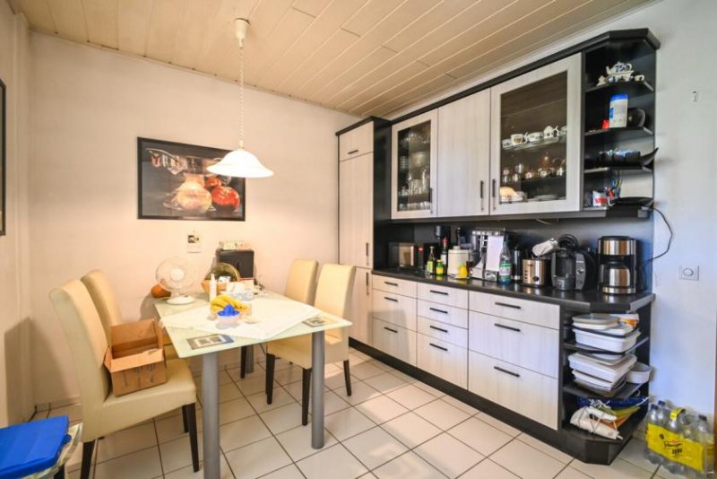 Weiterstadt DIETZ: Top gepflegtes 2 Familienhaus mit Garten, Keller und Sauna - voll vermietet - in Weiterstadt Haus kaufen
