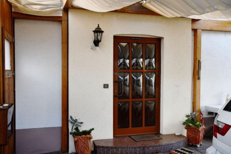 Weiterstadt Freistehendes Zweifamilienhaus auf ca. 1.000 m² weiter bebaubarem Grundstück in Weiterstadt Haus kaufen