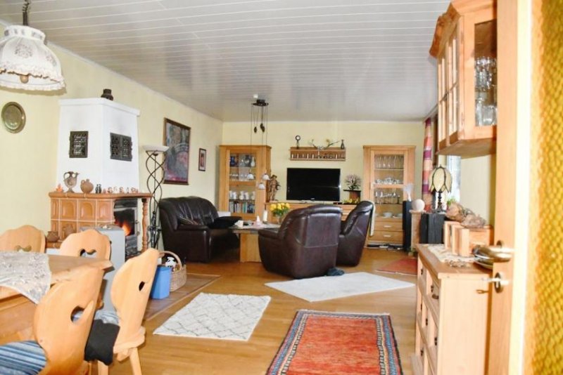 Weiterstadt Freistehendes Zweifamilienhaus auf ca. 1.000 m² weiter bebaubarem Grundstück in Weiterstadt Haus kaufen