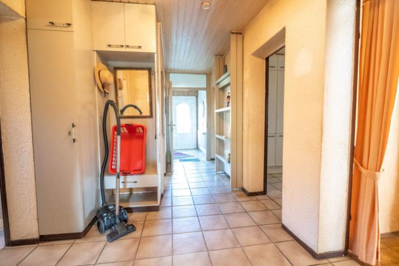 Reinheim 2 Familienhaus mit Garten, Pool, Keller und Garage - DG vermietet - in Reinheim! Haus kaufen