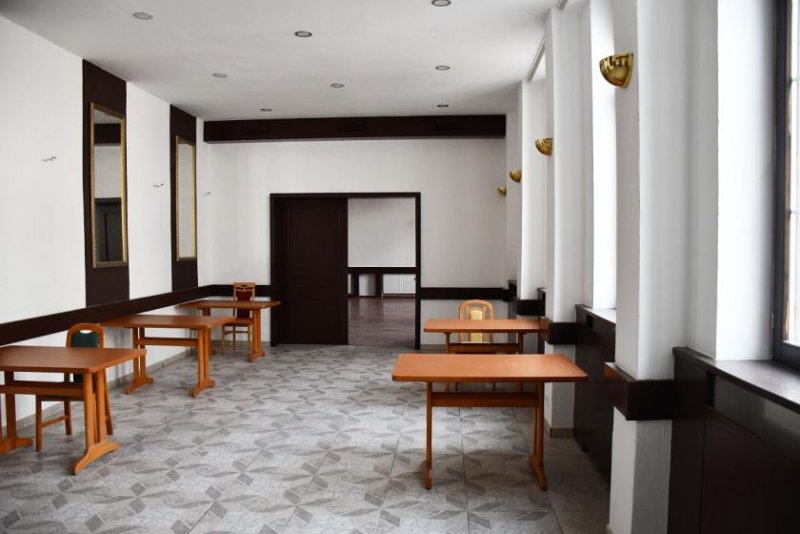 Erzhausen Großzügiges Anwesen mit vielseitigen Nutzungsmöglichkeiten im Herzen von Erzhausen Gewerbe kaufen