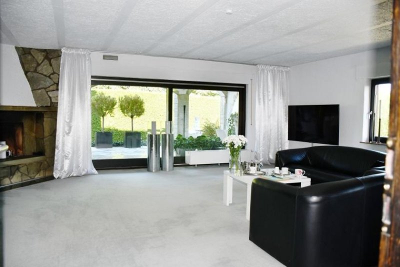 Fränkisch-Crumbach Traumhaus in wunderschöner Lage, auf über 2.000 m² Grundstück Haus kaufen