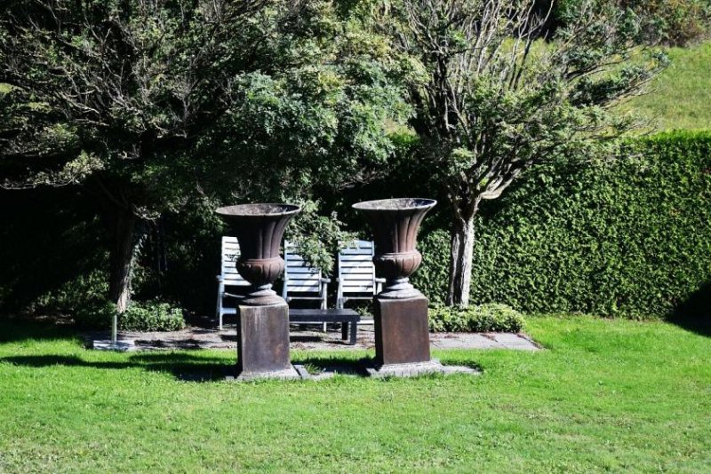 Fränkisch-Crumbach Wohnen wie im Urlaub – jeden Tag! Mediterrane Eleganz in exponierter Lage Haus kaufen