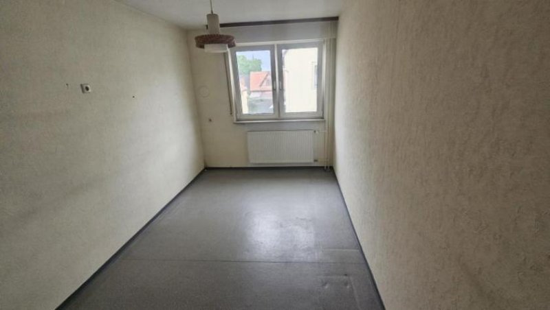 Alsbach-Hähnlein ObjNr:19833 - Geräumiges EFH mit großem Garten, Garage und Hof in Alsbach-HÄHNLEIN Haus kaufen