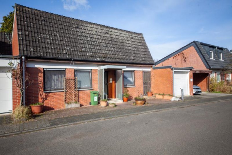 Dieburg DIETZ: Bungalow mit 4 Zimmern in TOP-Randlage von Dieburg mit Garage / Car-Port und Keller Haus kaufen
