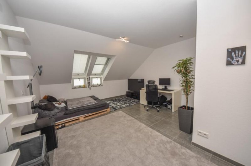 Dieburg DIETZ: Moderne 3-Zimmer-Wohnung in Dieburg! mit 2 Tiefgaragenstellplätzen und sonnigem Balkon! Wohnung kaufen