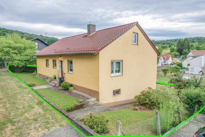 Groß-Umstadt DIETZ: Gepflegter Bungalow mit Garten, Garage und Keller in herrlicher Lage von Wiebelsbach! Haus kaufen