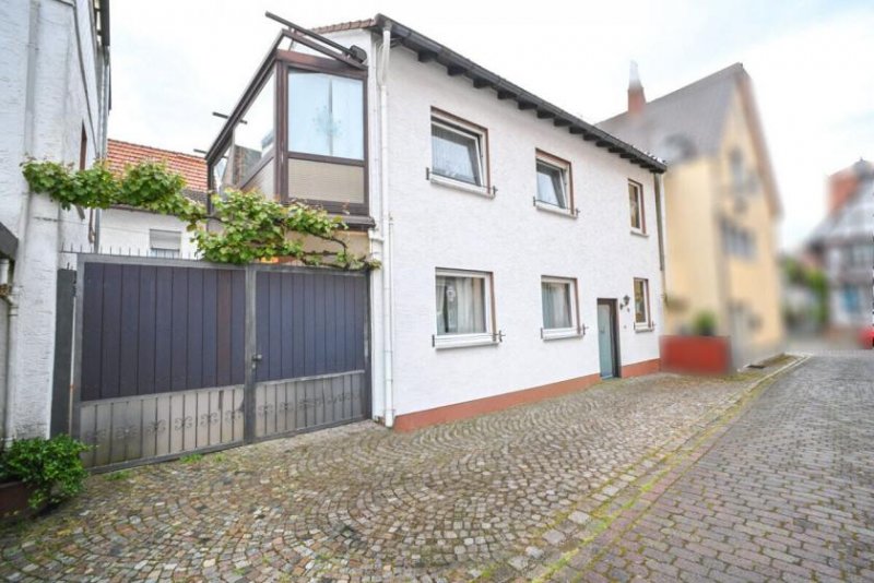 Groß-Umstadt DIETZ: Gepflegtes Einfamilienhaus mit Nebengebäude, Keller und Stellplatzfläche in Groß-Umstadt! Haus kaufen