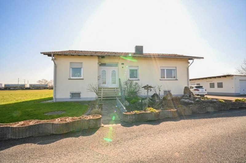 Babenhausen DIETZ: Aussiedlerhof für Pferde und Tierhaltung geeignet! Wohnhaus mit Nebengebäuden in Babenhausen! Haus kaufen