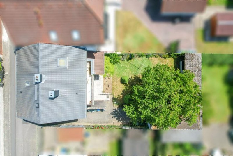Babenhausen DIETZ: Gut geschnittenes 2-Familienhaus mit Garten, Garage und Nebengebäude in Babenhausen Langstadt Haus kaufen