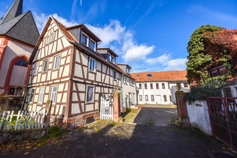 Münster (Landkreis Darmstadt-Dieburg) DIETZ: 2 Häuser auf einem Grundstück mit 3-4 Wohneinheiten inklusive Ausbaupotenzial! Haus kaufen