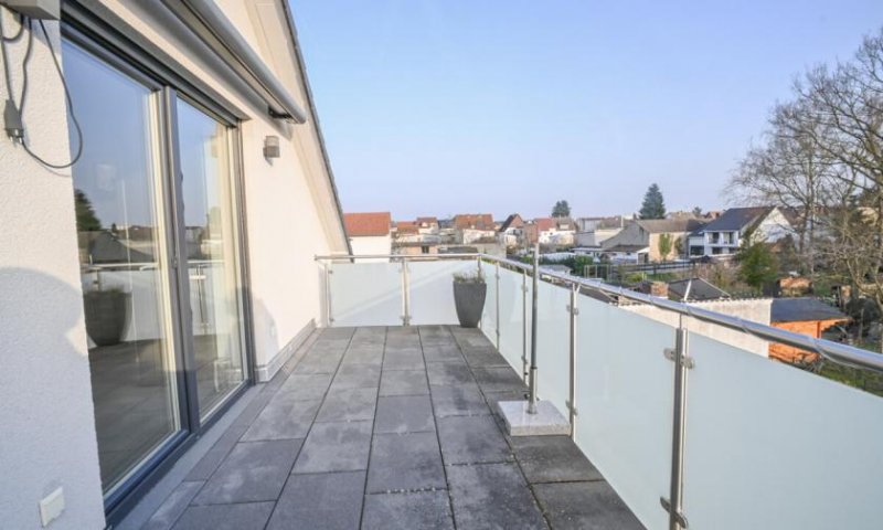 Groß-Zimmern **RESERVIERT**DIETZ: Moderne Dachgeschosswohnung in zentraler Lage von Groß-Zimmern! Wohnung kaufen