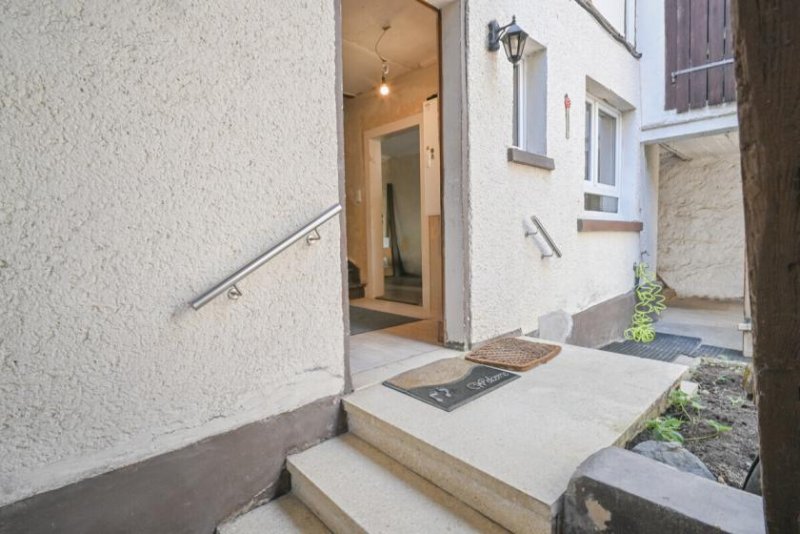 Schaafheim DIETZ: Modernisiertes Fachwerkhaus mit Nebengebäude - PV mit Speicher - in Schaafheim OT Mosbach! Haus kaufen