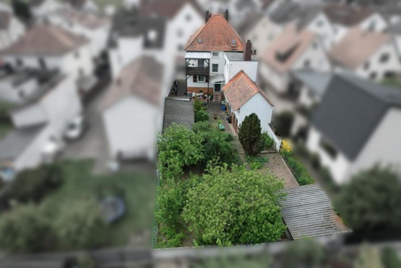 Eppertshausen DIETZ: 2 FH mit Garten und Hofbereich in beliebter Lage von Eppertshausen! Haus kaufen