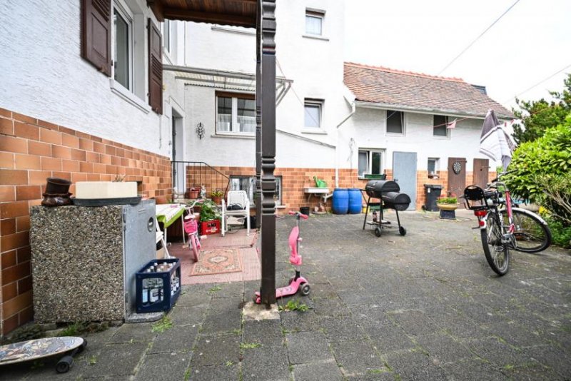 Eppertshausen DIETZ: 2 FH mit Garten und Hofbereich in beliebter Lage von Eppertshausen! Haus kaufen