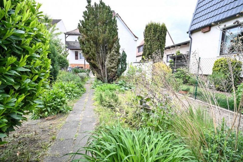 Eppertshausen DIETZ: 2 FH mit Garten und Hofbereich in beliebter Lage von Eppertshausen! Haus kaufen