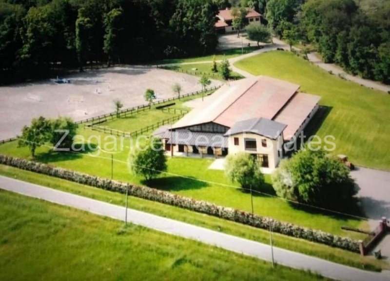 Mottalciata Italien - Erstklassige Reitsportanlage Haus kaufen