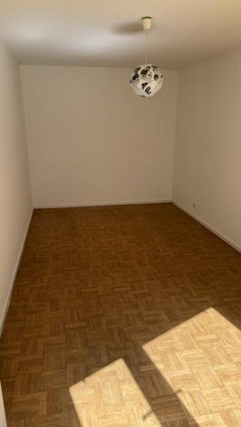 Wiesbaden Mitten im Leben, fern vom Lärm – Sonniges Wohnen mit grünem Ausblick Wohnung kaufen