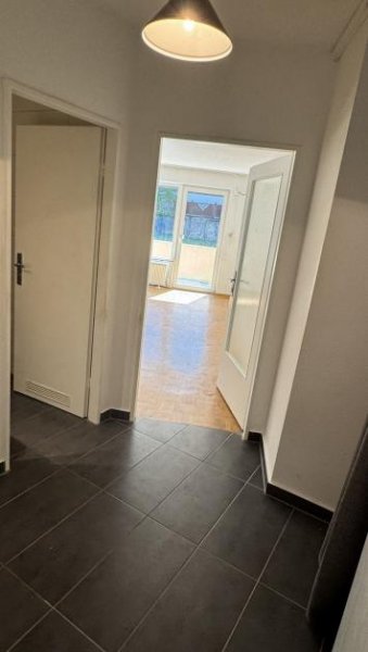 Wiesbaden Mitten im Leben, fern vom Lärm – Sonniges Wohnen mit grünem Ausblick Wohnung kaufen