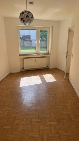 Wiesbaden Mitten im Leben, fern vom Lärm – Sonniges Wohnen mit grünem Ausblick Wohnung kaufen