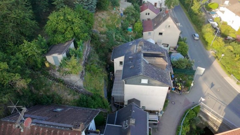 Taunusstein Für Handwerker - Sanierungsbedürftiges Zweifamilienhaus mit vielseitigem Nutzungspotenzial Haus kaufen