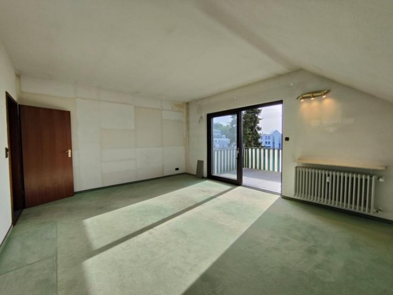 Taunusstein Gepflegte 2,5-Zimmer-ETW, großer Balkon, herrliche Aussicht, Garage, freigestellt, Taunusstein-Wehen Wohnung kaufen