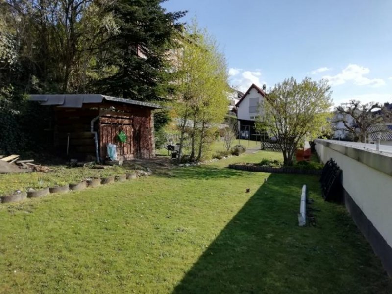 Bad Schwalbach Freistehendes, attraktives Einfamilienhaus mit herrlichem Garten, Garage, in Bad Schwalbach Haus kaufen
