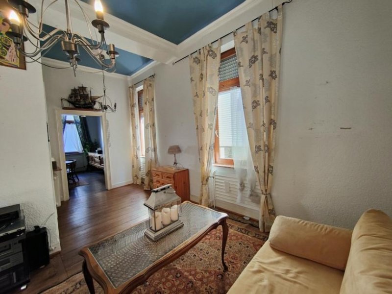 Eltville am Rhein Charmantes Stadthaus in TOP Lage der Eltviller Fußgängerzone mit Maisonette-Wohnung + Gewerbeeinheit Haus kaufen