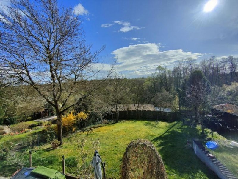 Eltville am Rhein Eltville OT : Zweifamilien Haus, herrlicher Garten, unverbaubare Südlage, Garage und Stellplatz Haus kaufen