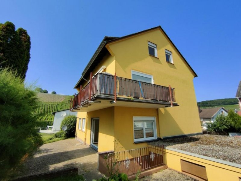 Eltville am Rhein Sehr geflegtes 3-Fam.Haus in Eltville: 2 Wohnungen frei! Garage, ruhige sonnige Weinbergslage Haus kaufen